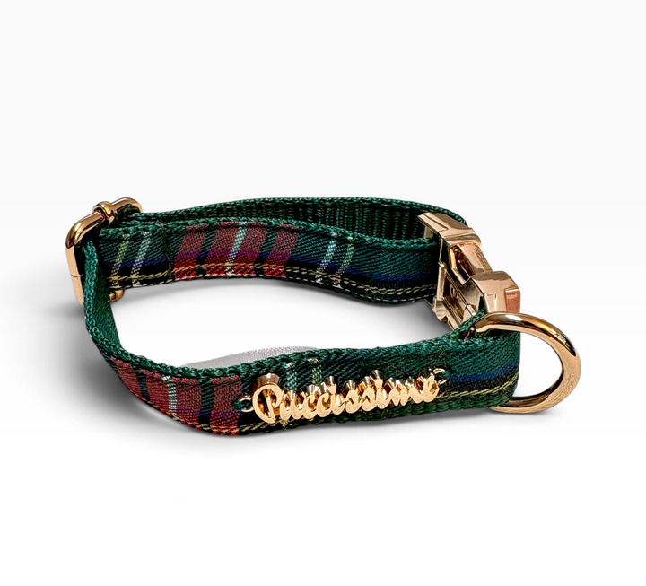 Highland collar