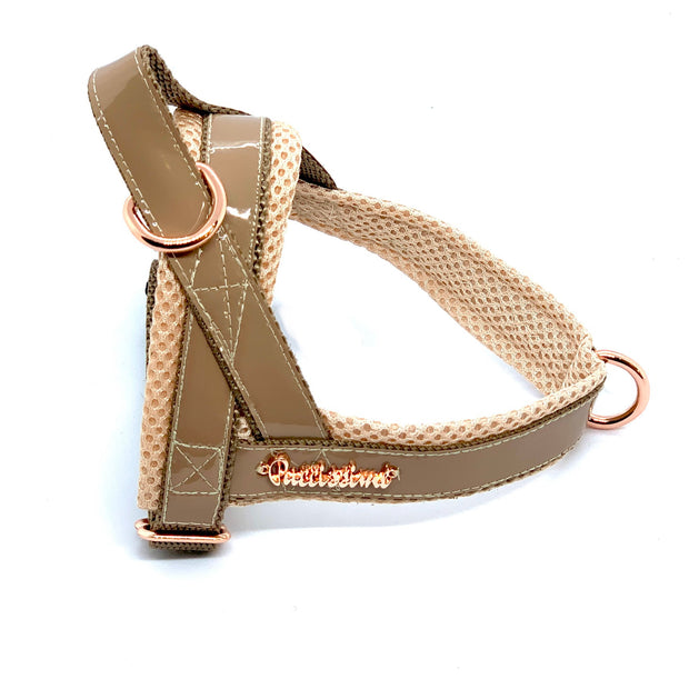 Puccissime Champagne beige luxury vegan leather Norwegian one click harness. No pull no choke no mat easy wear. MADE IN CANADA