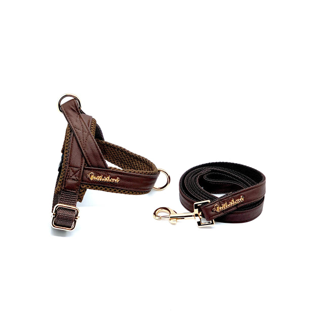 Puccissime Grizzly brown luxury vegan leather Norwegian one click harness. No pull no choke no mat easy wear. MADE IN CANADA