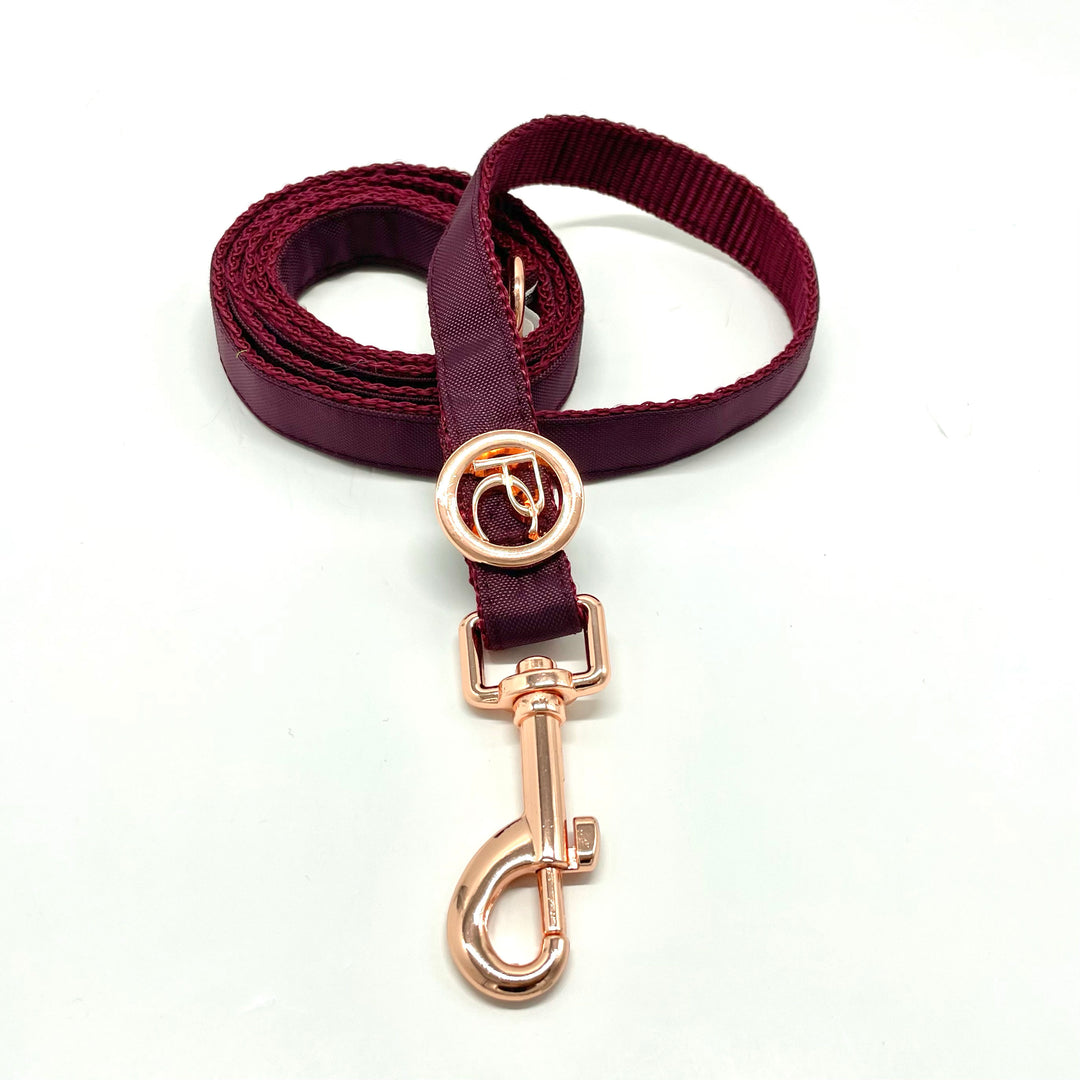 Puccissime burgundy dog rain leash. MADE IN CANADA.